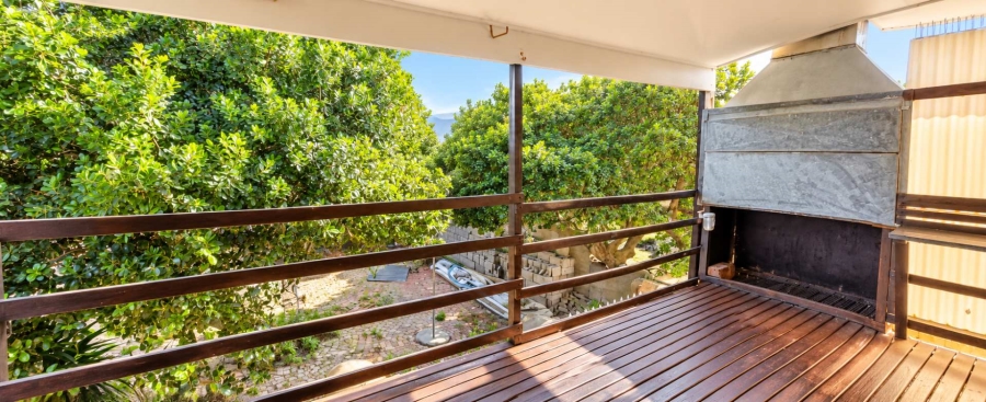 6 Bedroom Property for Sale in Franskraal Western Cape